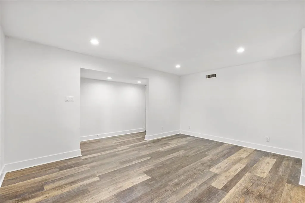 2814 Lindbergh Drive