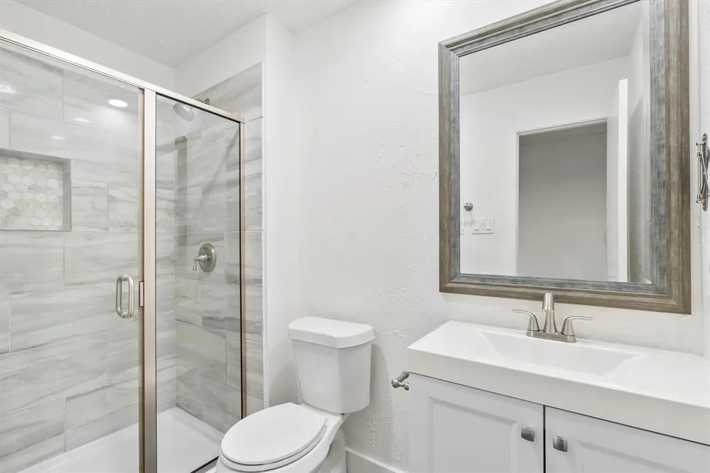 2814 Lindbergh Drive