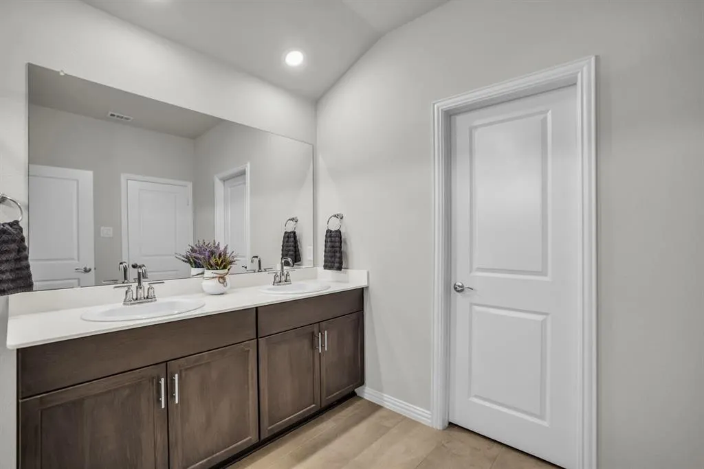 1700 Gold Mine Trail