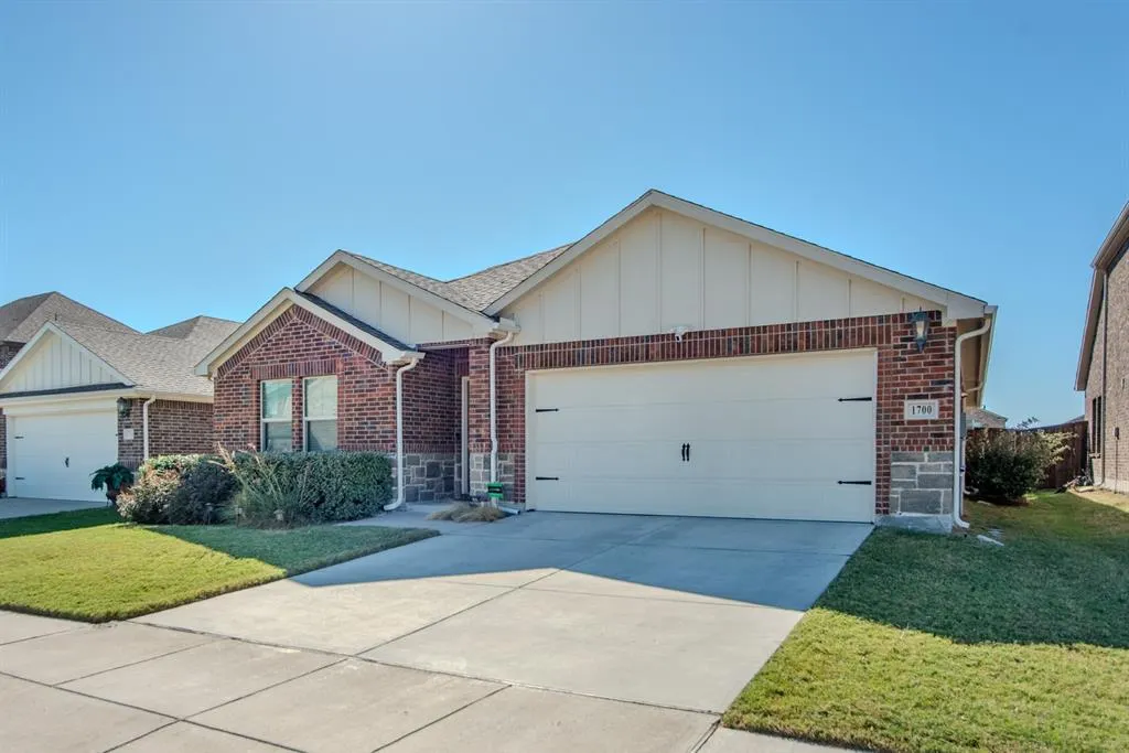 1700 Gold Mine Trail