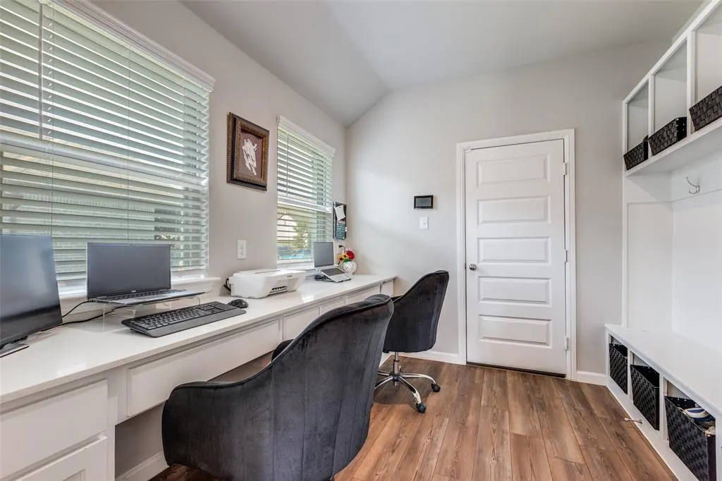 3006 Northshore Drive
