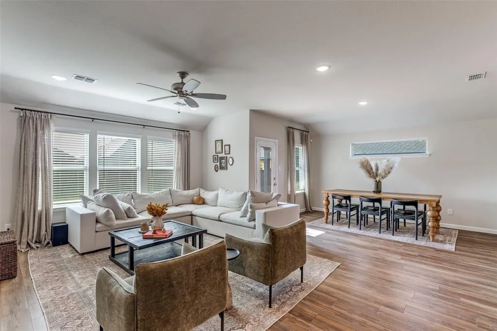 3006 Northshore Drive