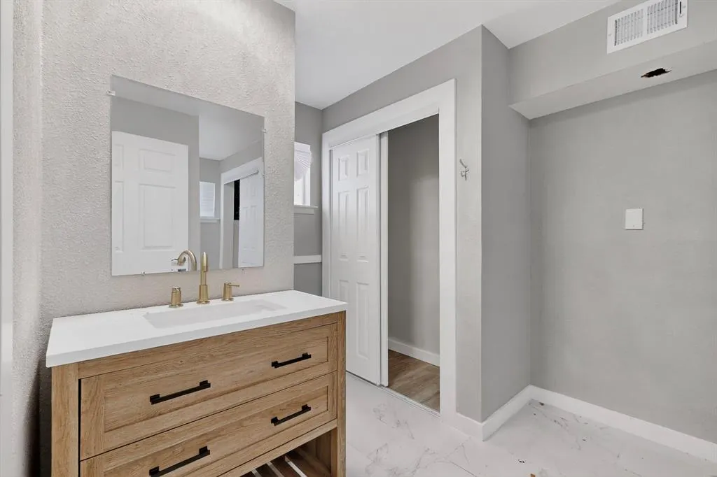 1120 Misty Glen Lane