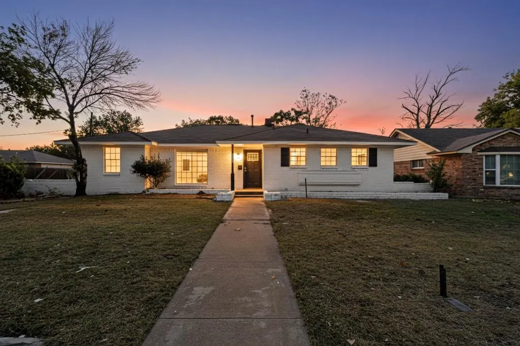 1120 Misty Glen Lane