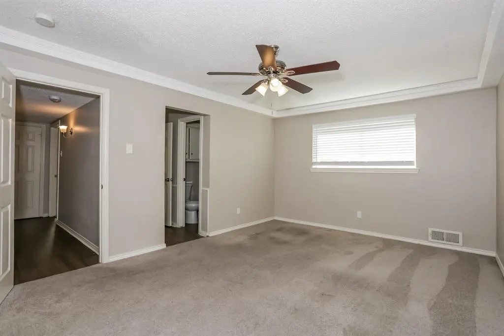 7011 Pickrell Drive