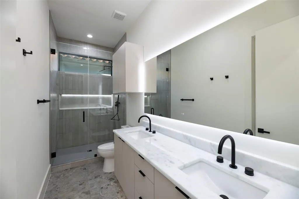 1904 Mcmillan Avenue