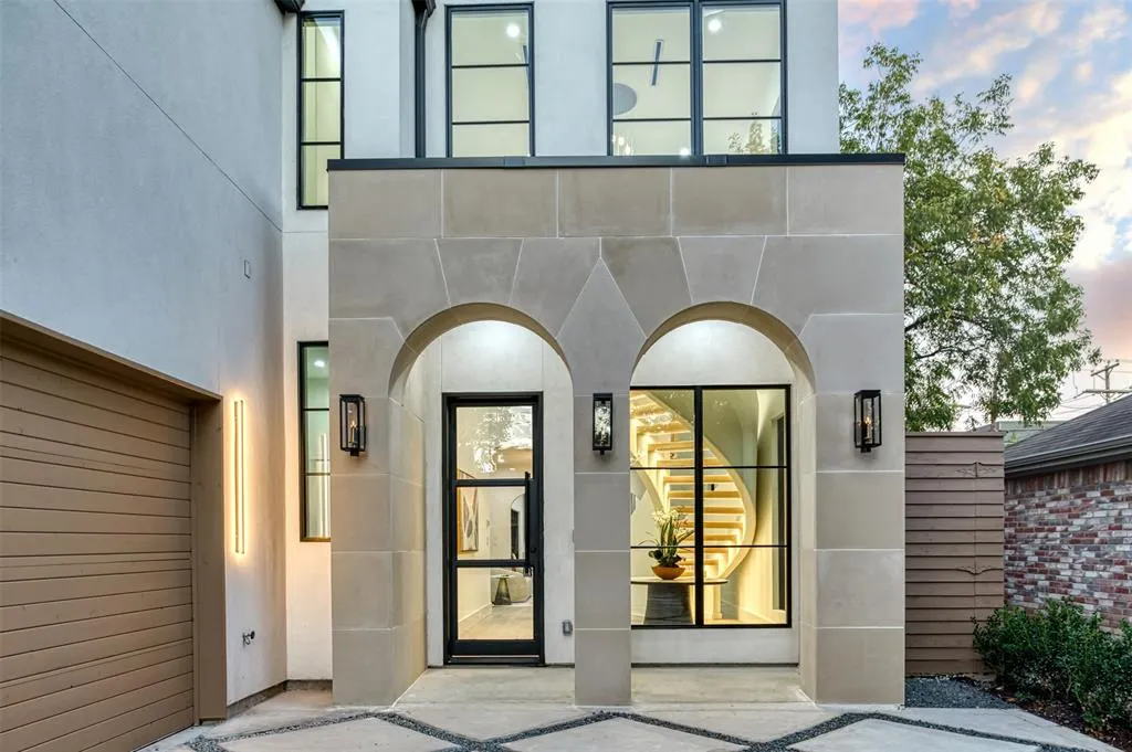 1904 Mcmillan Avenue