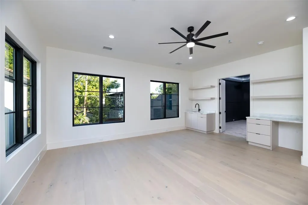 1904 Mcmillan Avenue