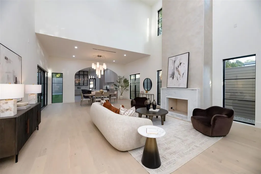 1904 Mcmillan Avenue