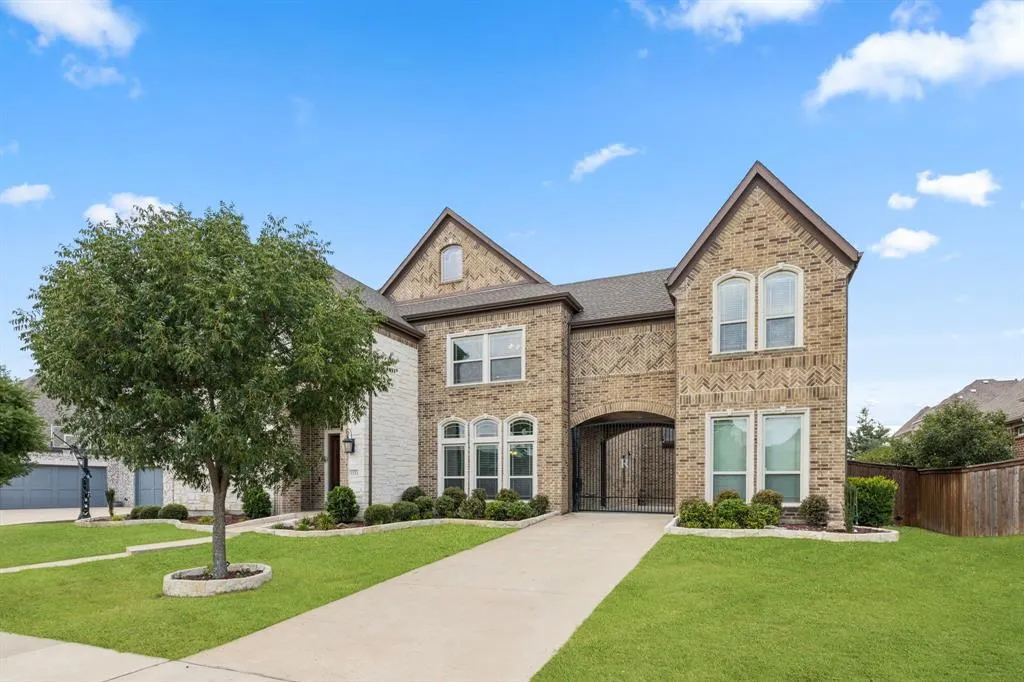 1531 Thackery Lane