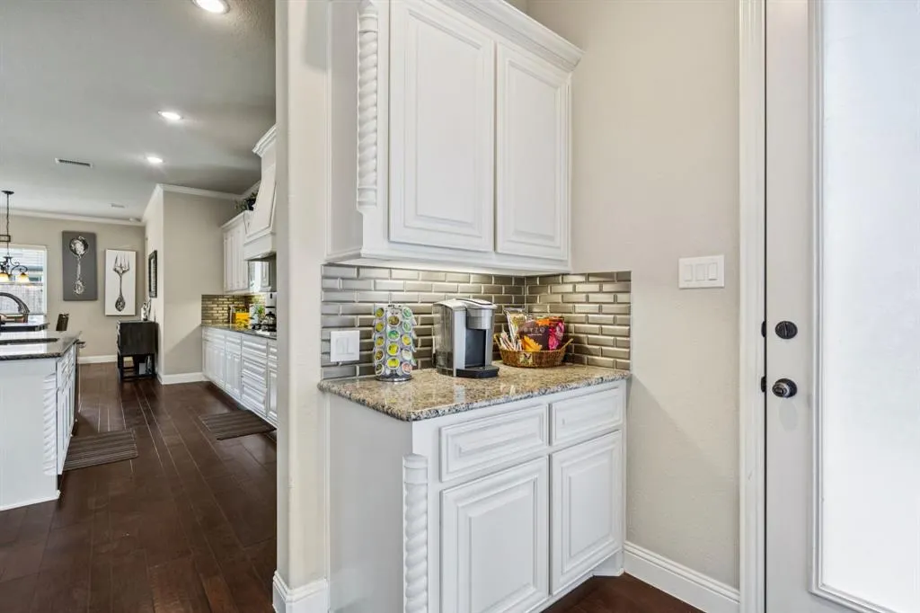 1531 Thackery Lane