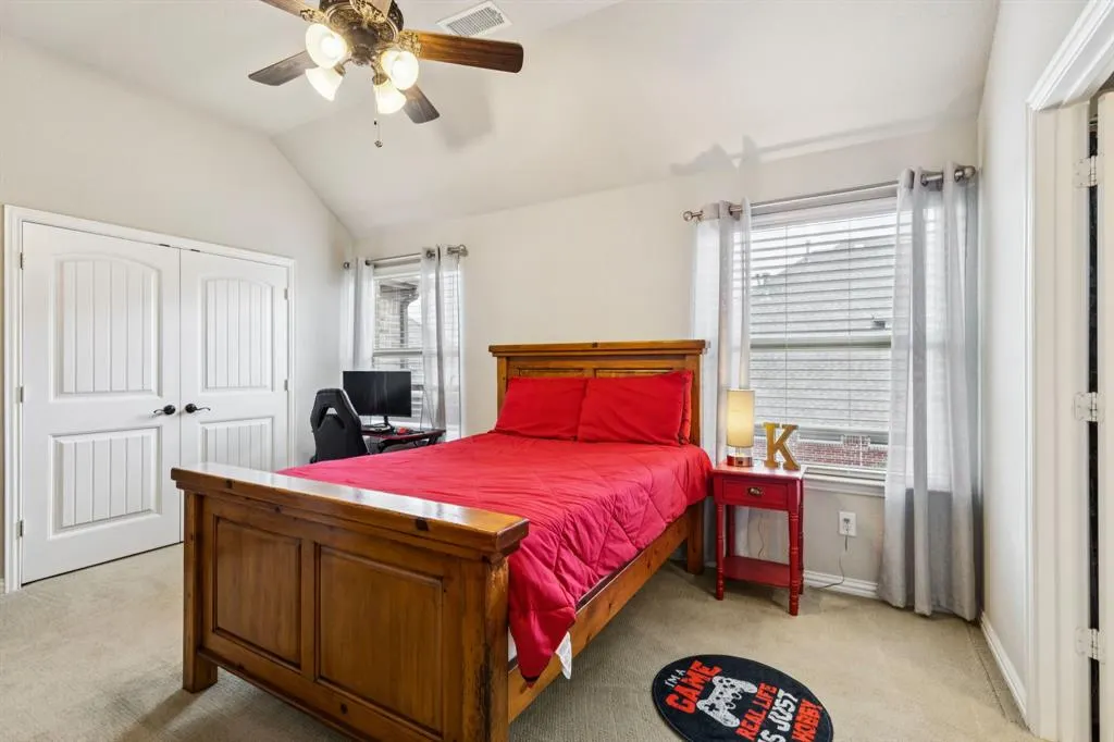 1531 Thackery Lane