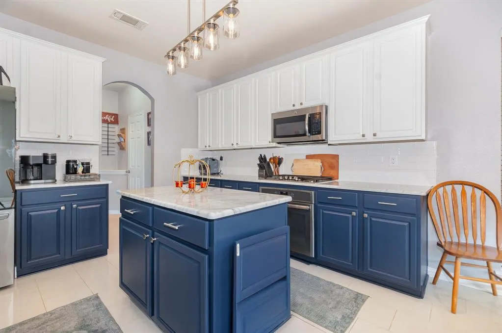 216 Orchard Park Court