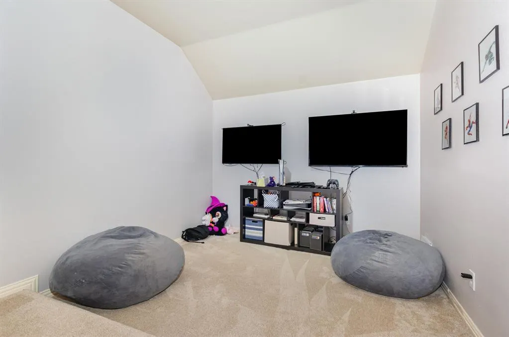 216 Orchard Park Court