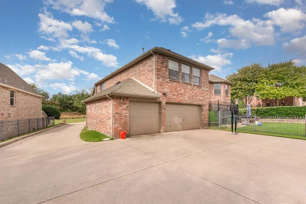 216 Orchard Park Court