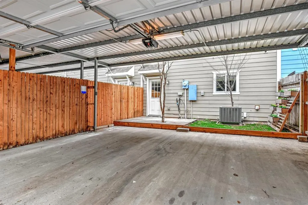 207 Starr Street