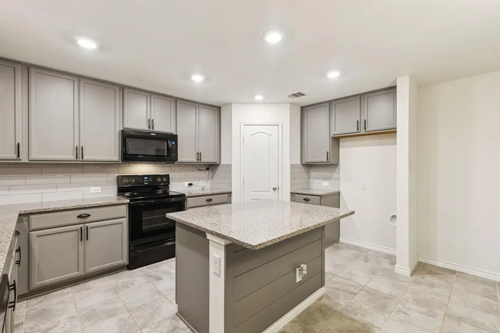 2617 Warren Lane