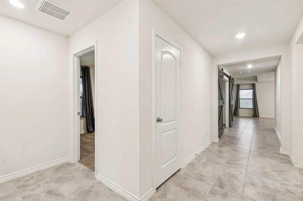 2617 Warren Lane
