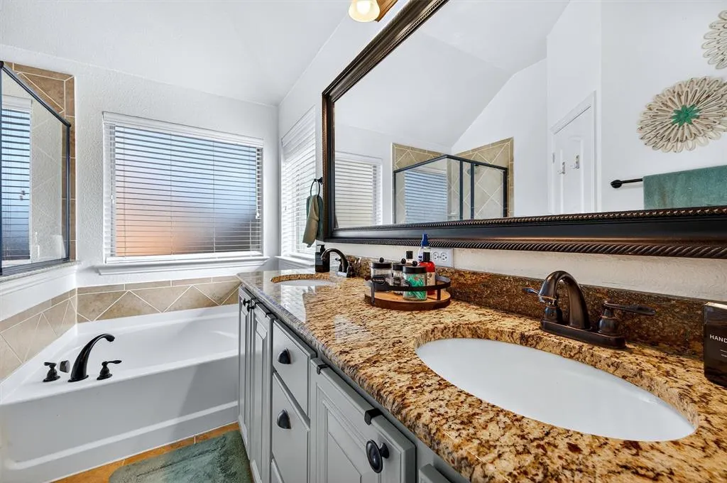 4422 Oak Bluff Drive