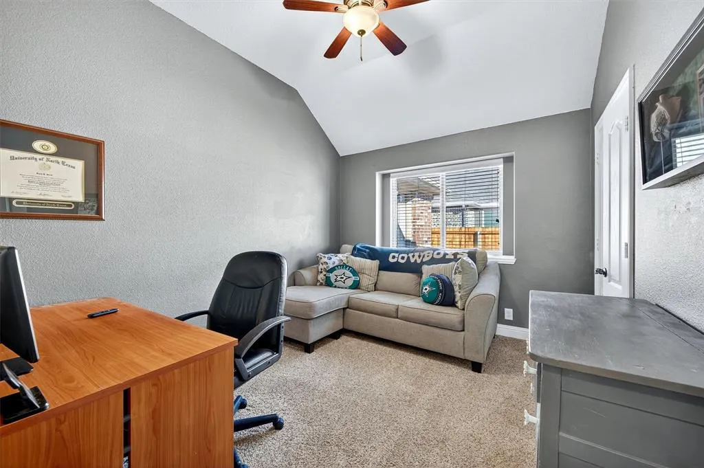 4422 Oak Bluff Drive