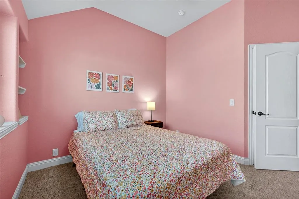 4422 Oak Bluff Drive