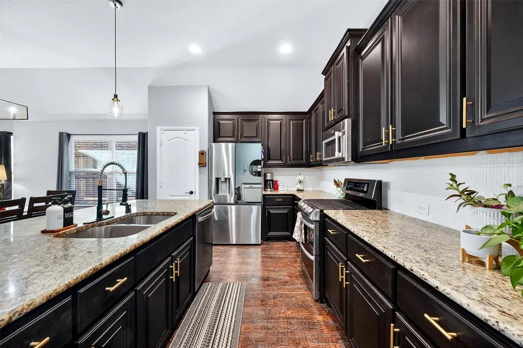 4422 Oak Bluff Drive