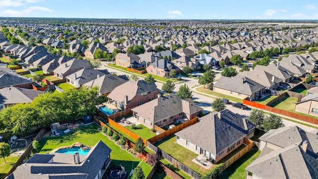 4422 Oak Bluff Drive