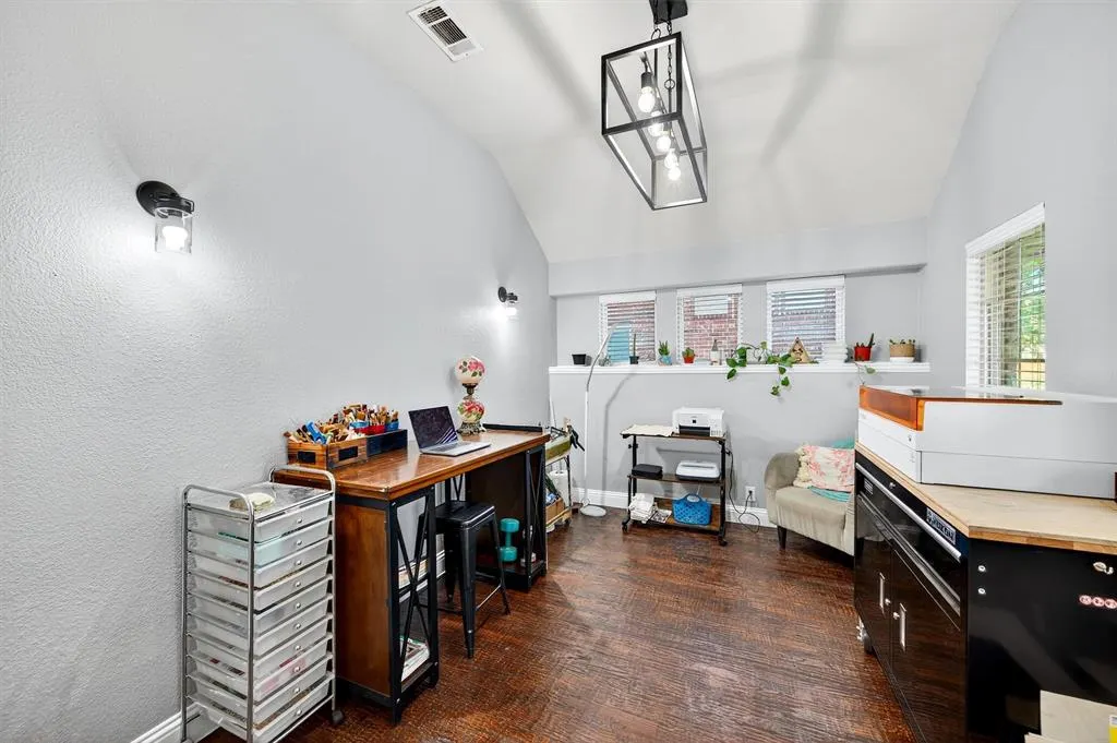 4422 Oak Bluff Drive