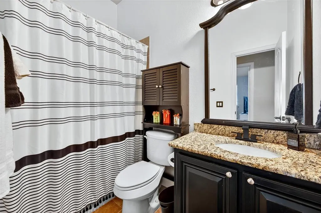 4422 Oak Bluff Drive