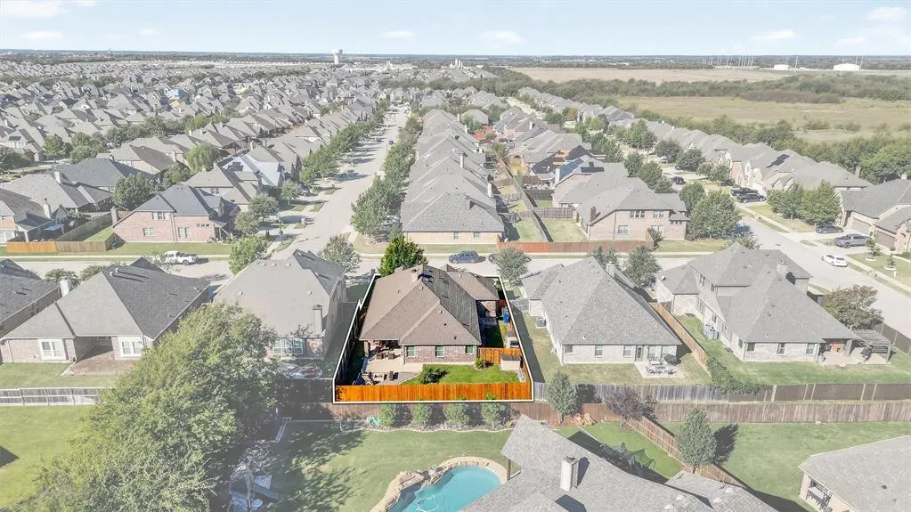 4422 Oak Bluff Drive