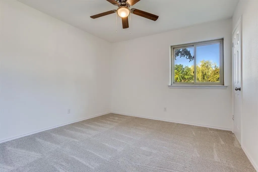 1712 Laurel Lane