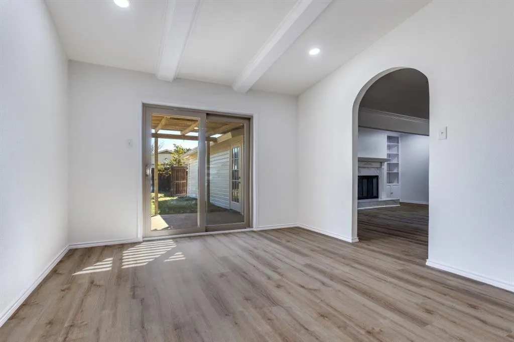 1712 Laurel Lane