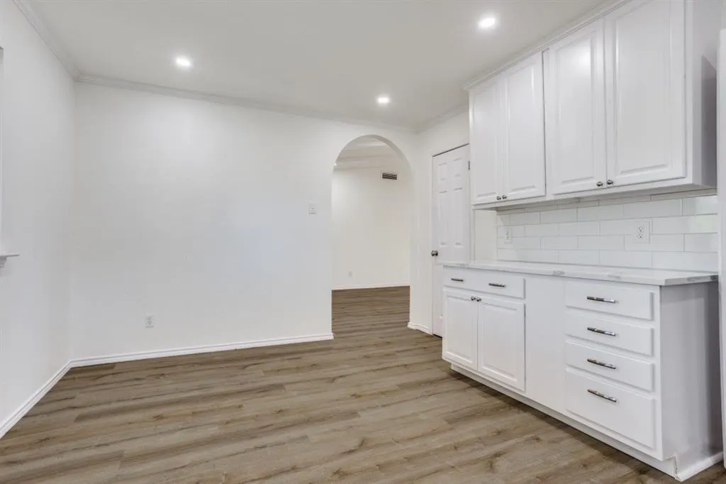 1712 Laurel Lane