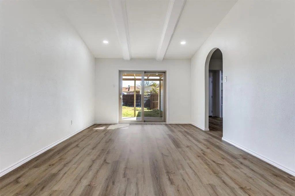 1712 Laurel Lane