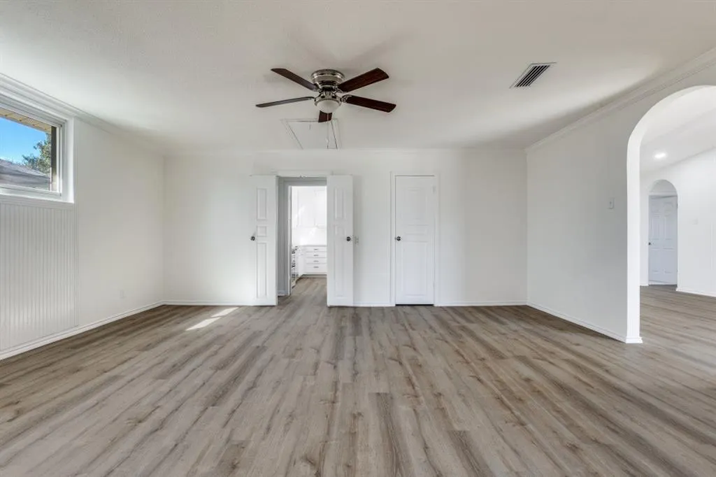 1712 Laurel Lane
