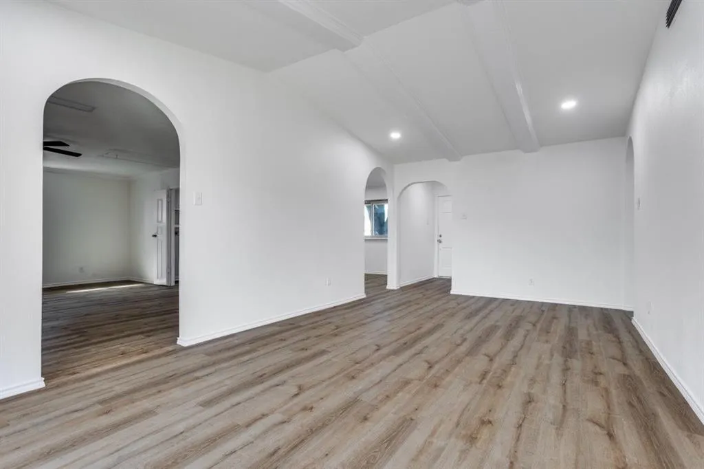 1712 Laurel Lane