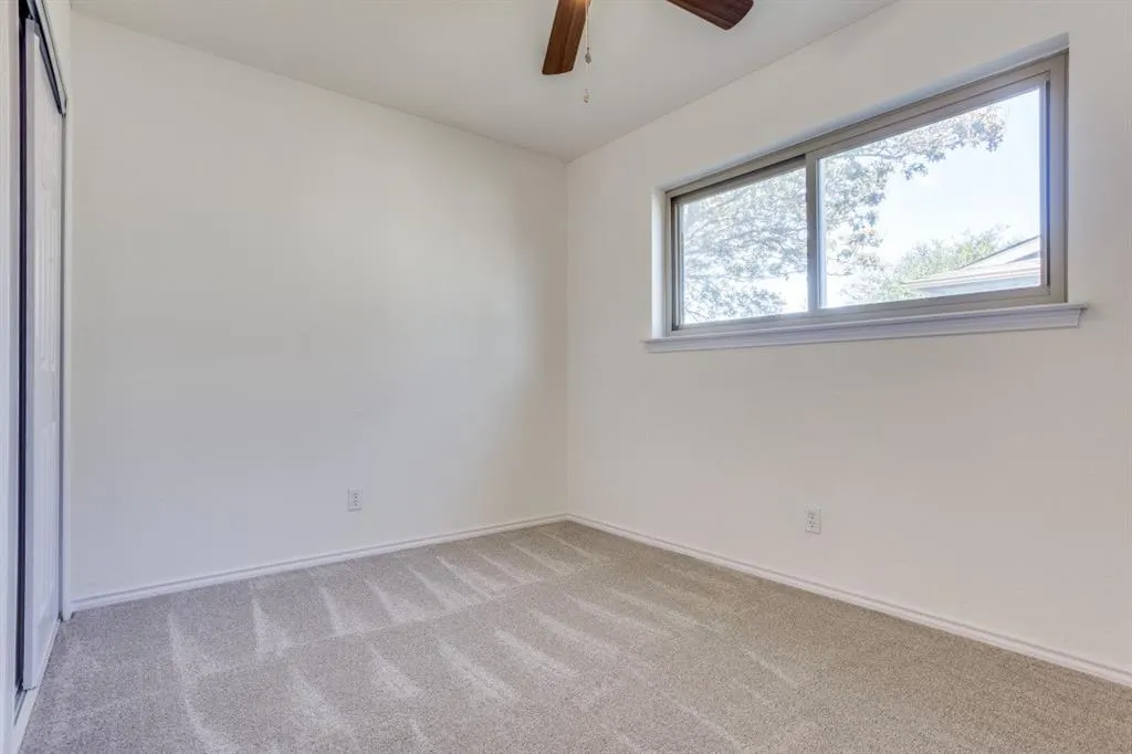 1712 Laurel Lane