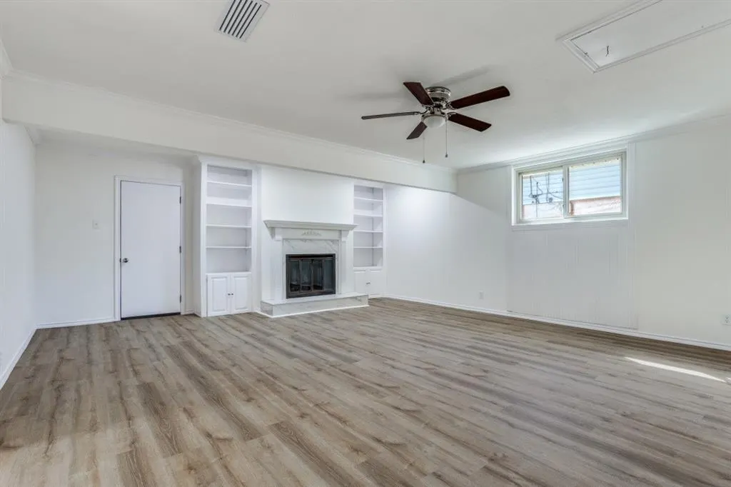 1712 Laurel Lane