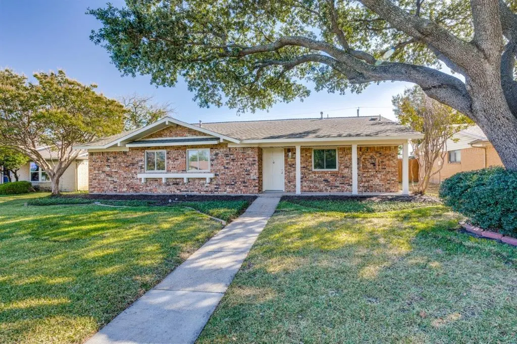 1712 Laurel Lane