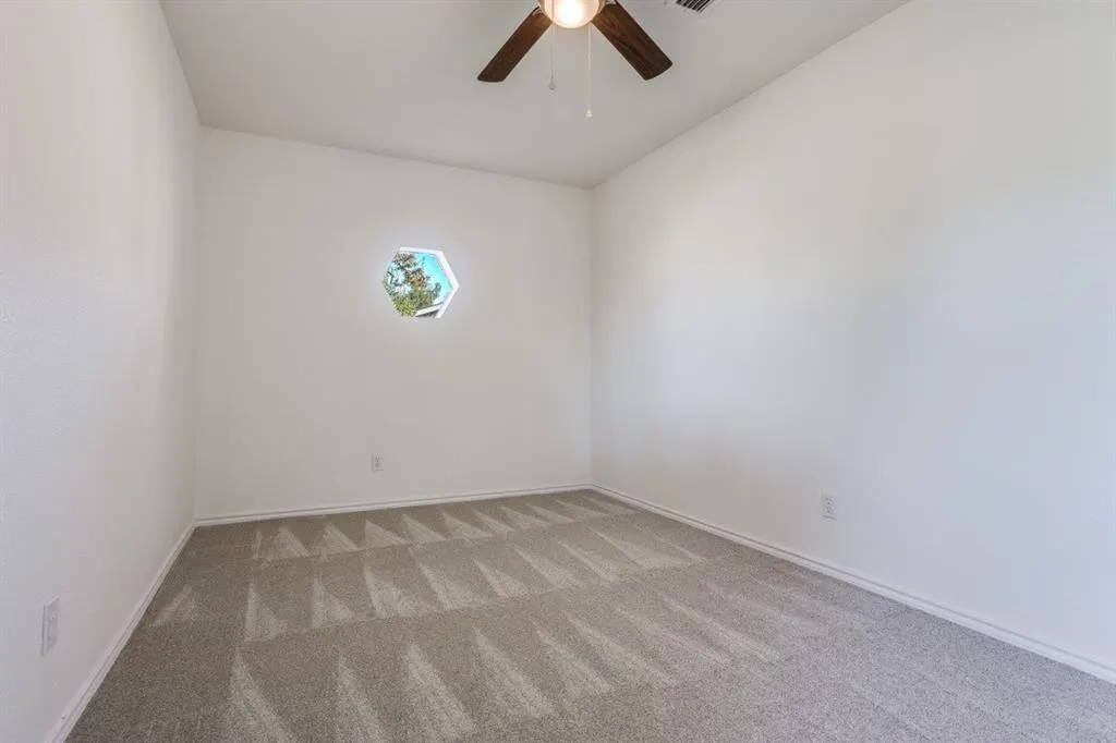 1712 Laurel Lane