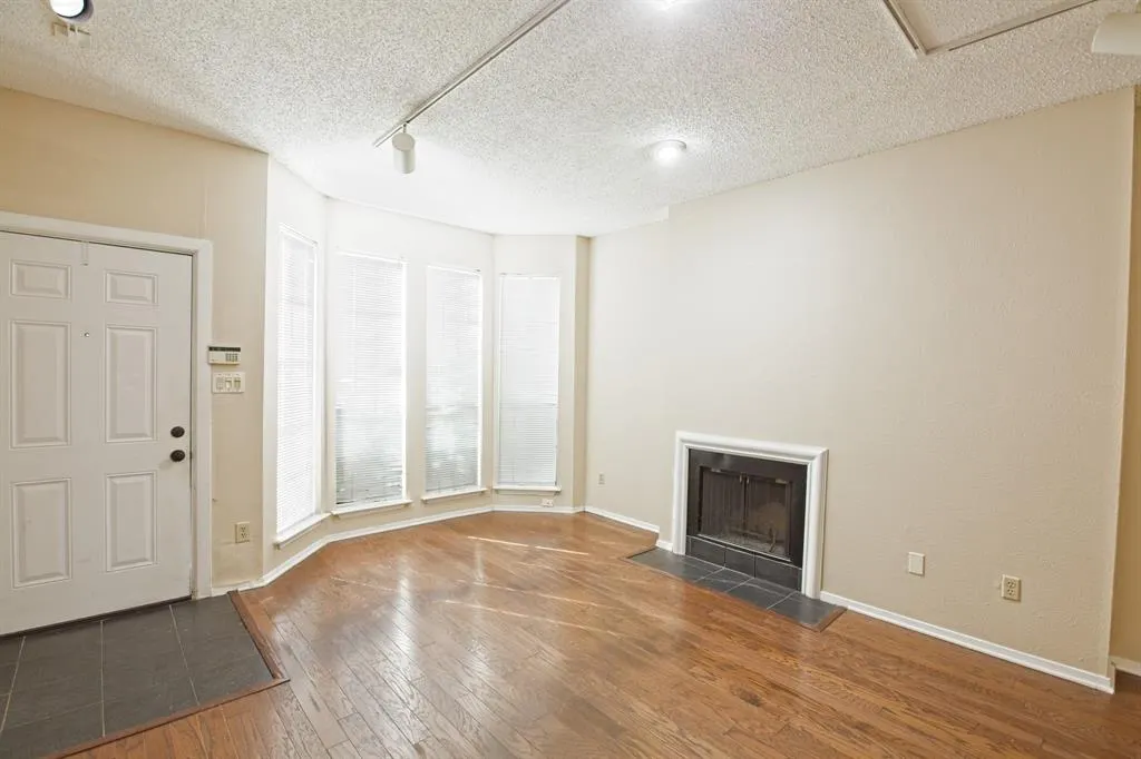 5000 Cedar Springs Road, #103