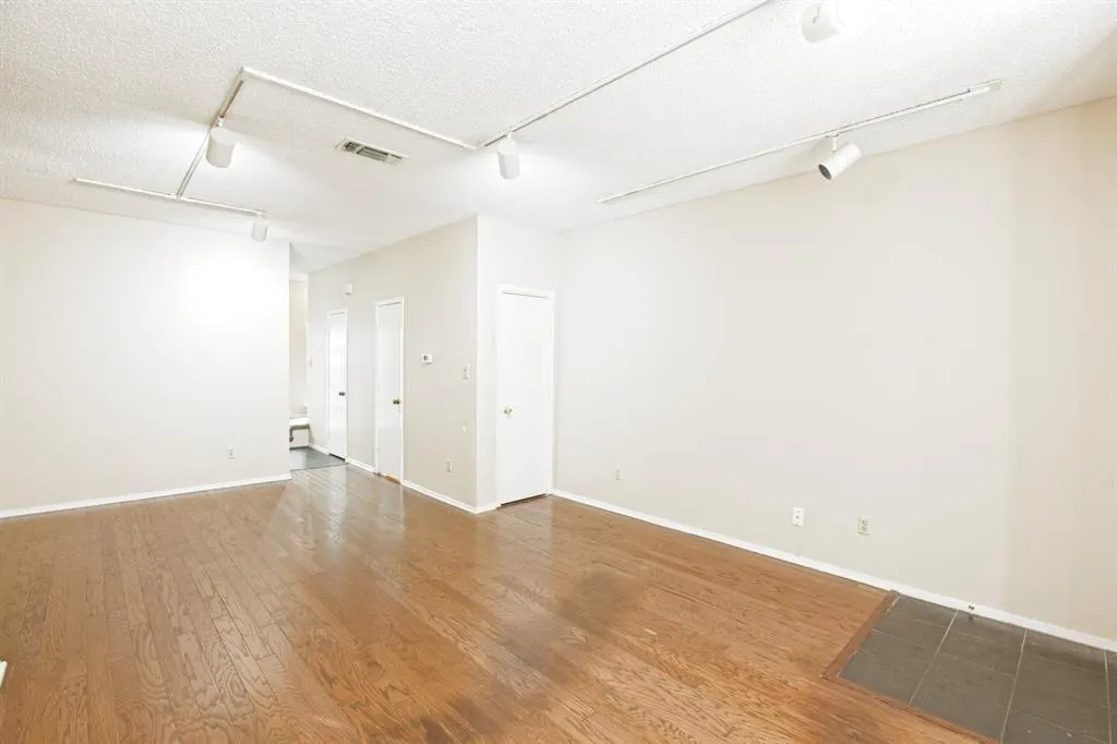 5000 Cedar Springs Road, #103