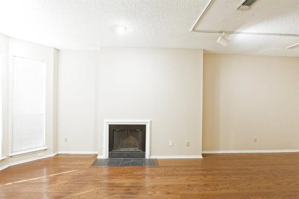 5000 Cedar Springs Road, #103