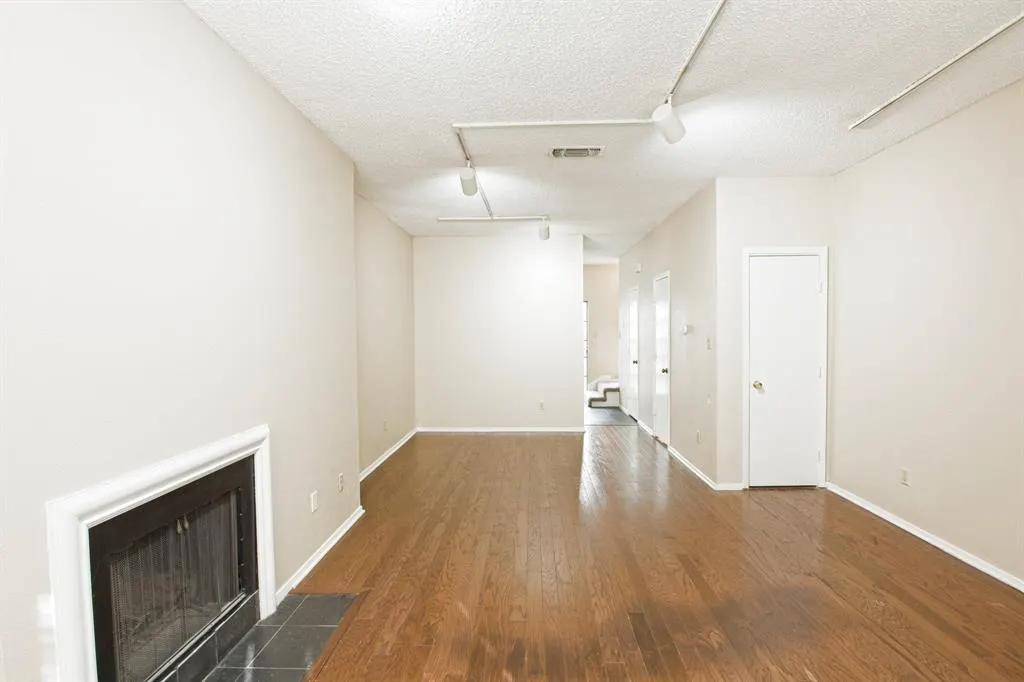 5000 Cedar Springs Road, #103
