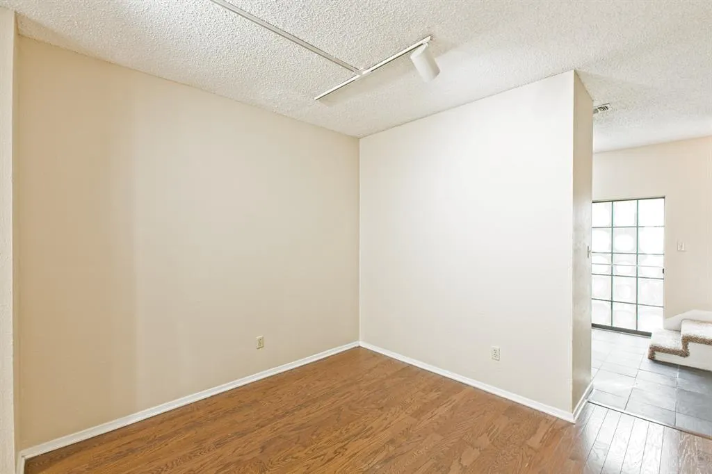 5000 Cedar Springs Road, #103