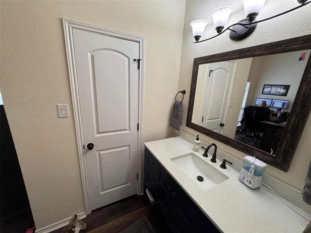 2506 Wedglea Drive, #105