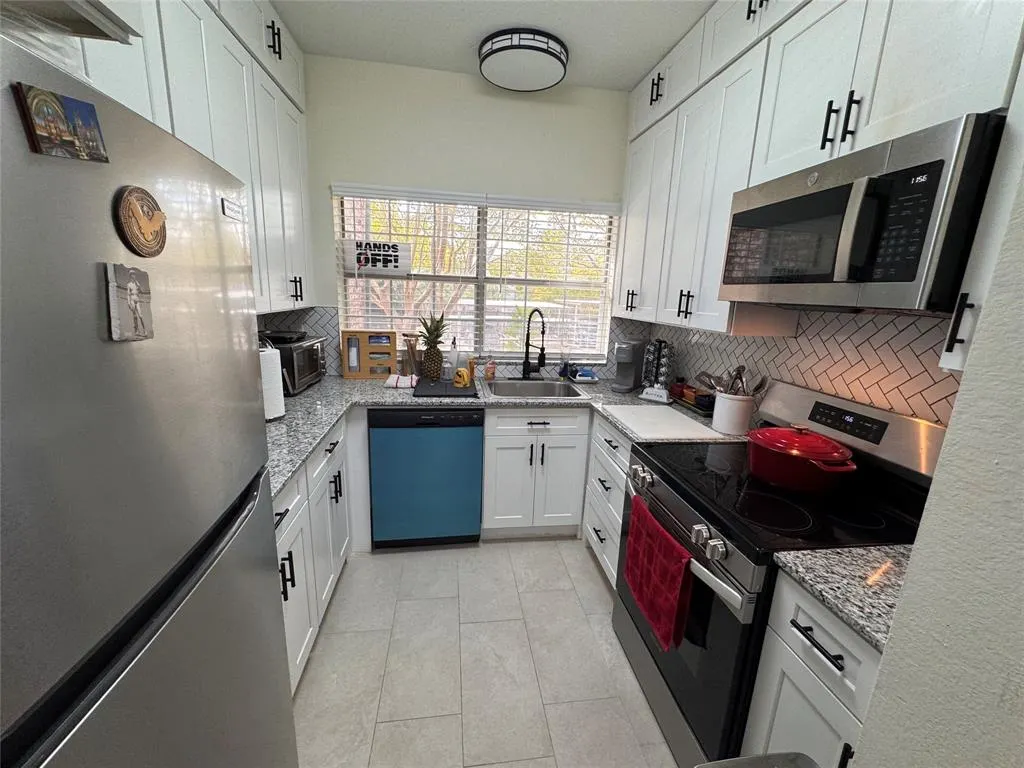 2506 Wedglea Drive, #105