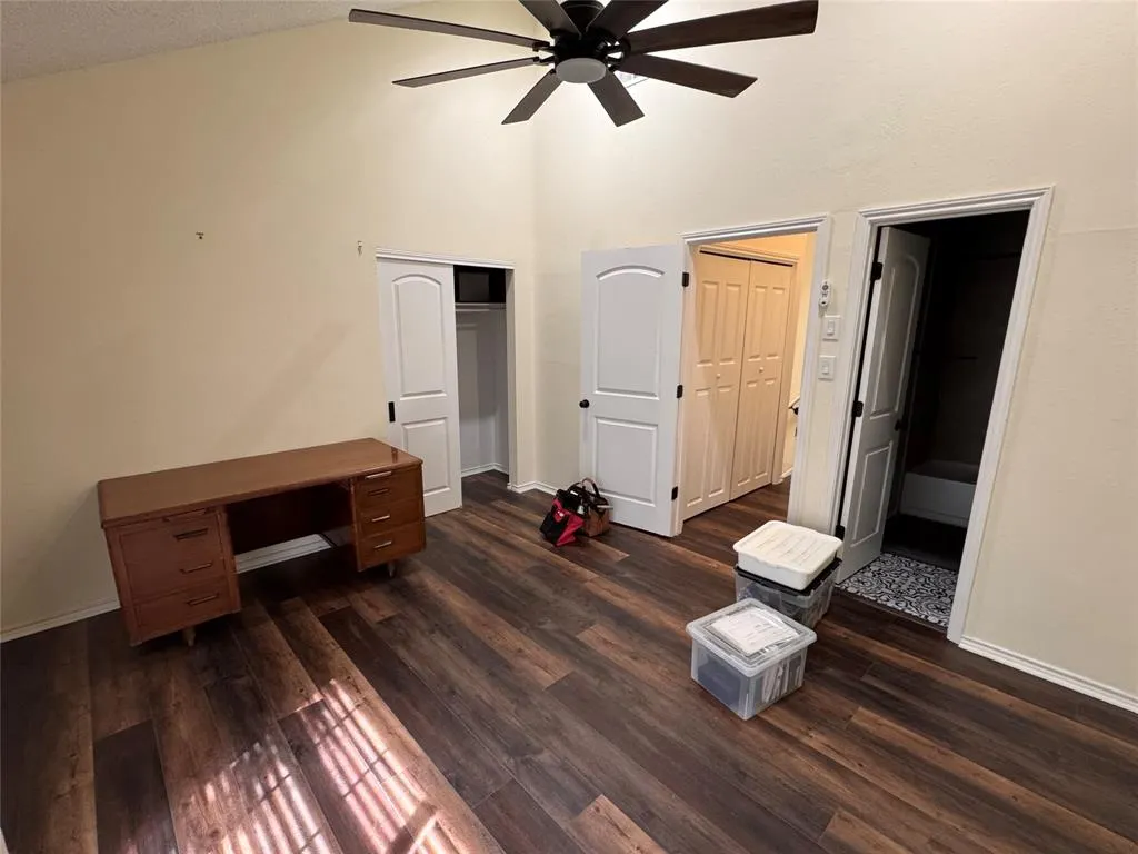 2506 Wedglea Drive, #105