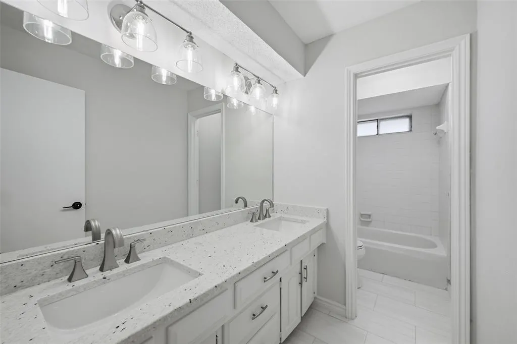 921 Autumn Lake Drive