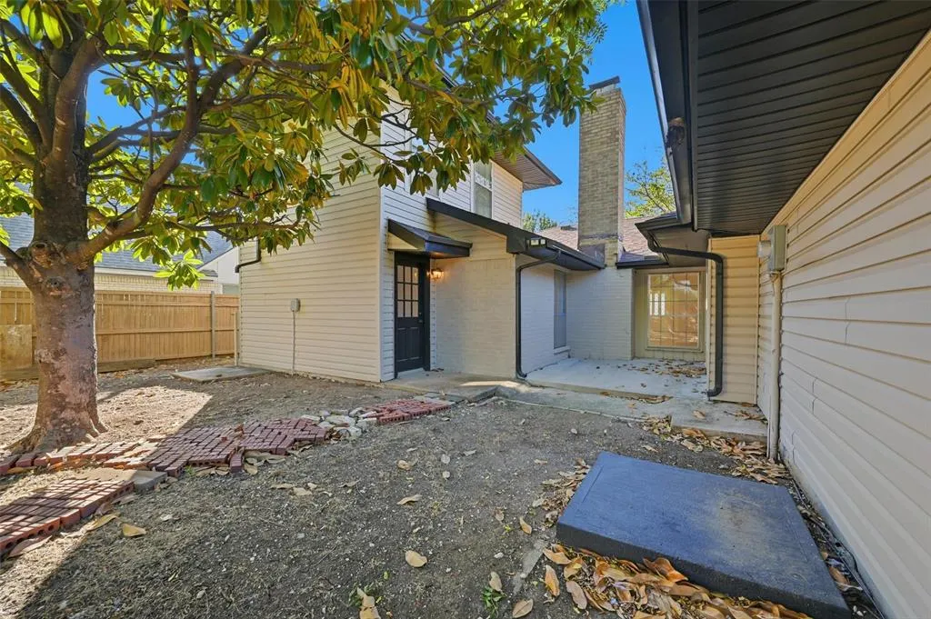 921 Autumn Lake Drive